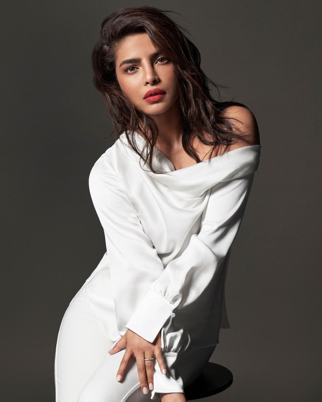 Bollywood Actress Priyanka Chopra Sizzling Images