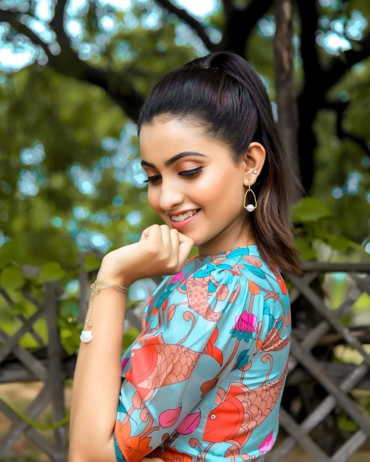 Deepika Pilli Stunning And Hot Photos