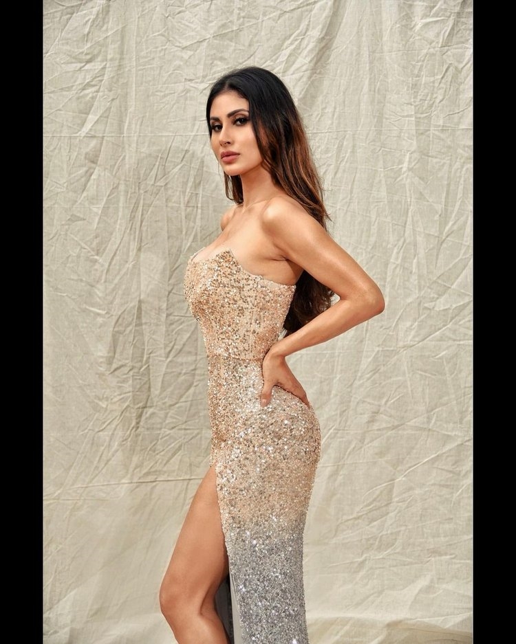 Mouni Roy Stunning And Hot Images