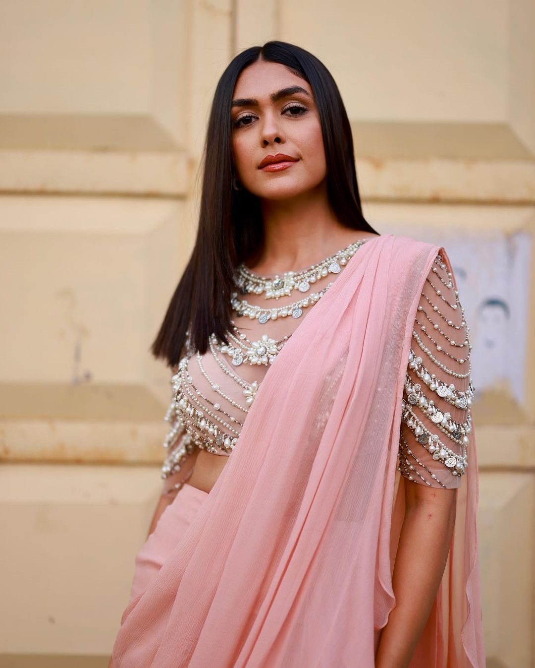 Mrunal Thakur Stunning Hot Photos