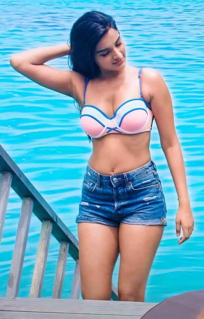 Nidhhi Agerwal New Images In Shorts