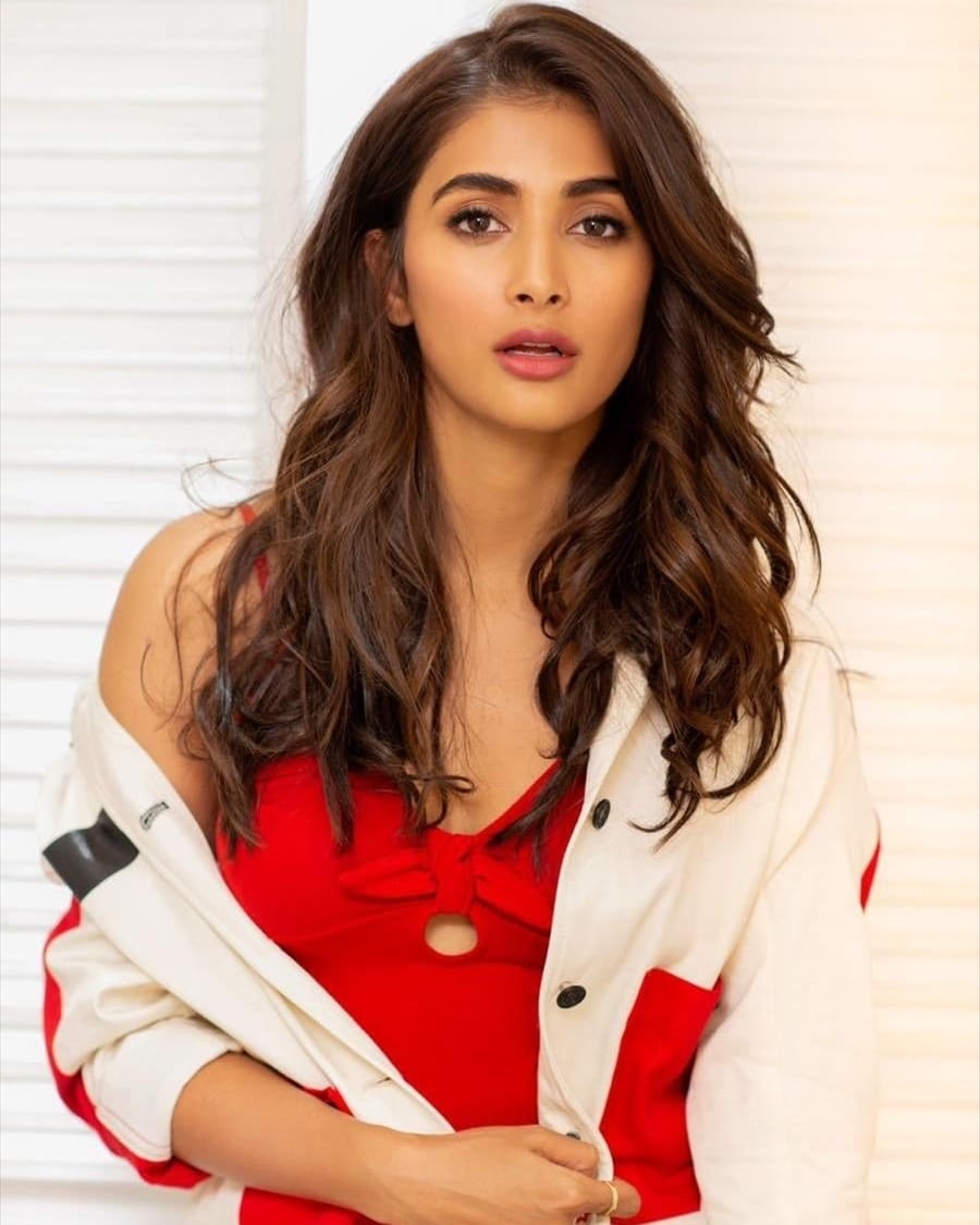 Pooja Hegde Hot Photos Shoot