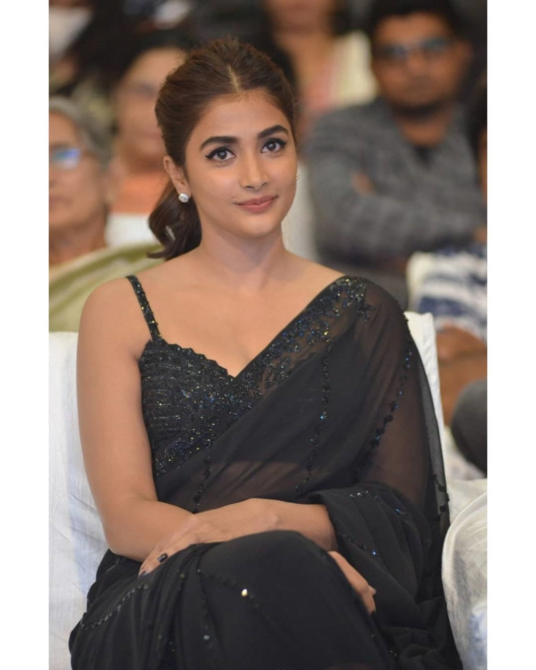 Pooja Hegde Images In Award Function