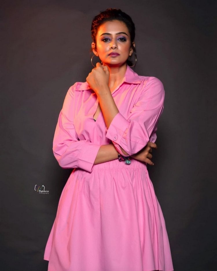 Priya Mani Hot Photos In Pink Frock