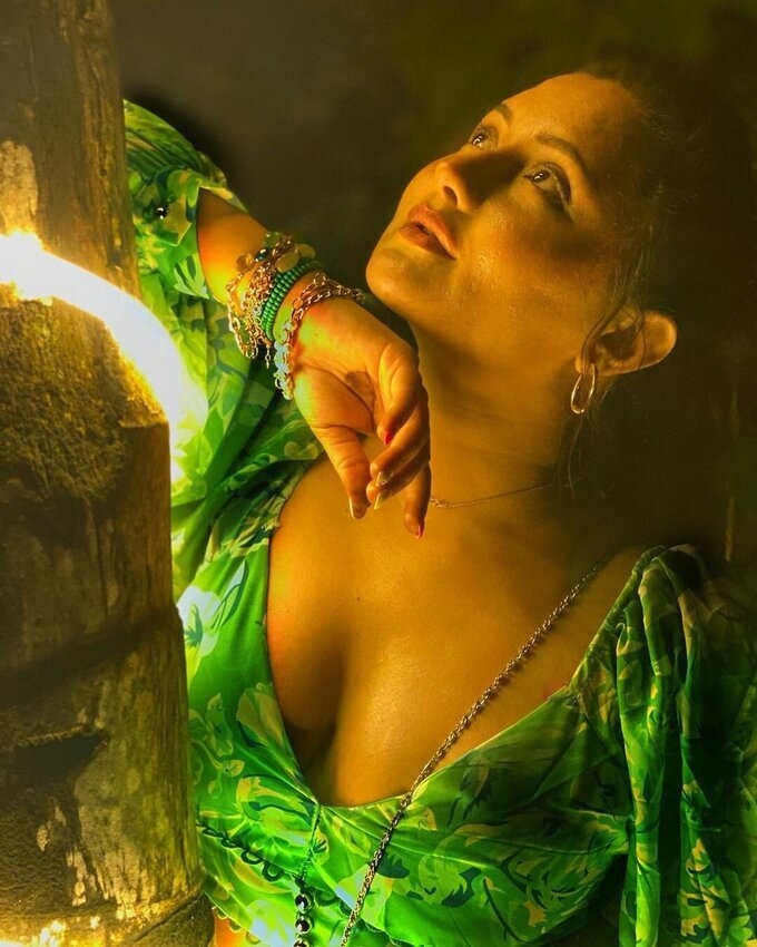 Rashami Desai Hot Pics In Green Dress