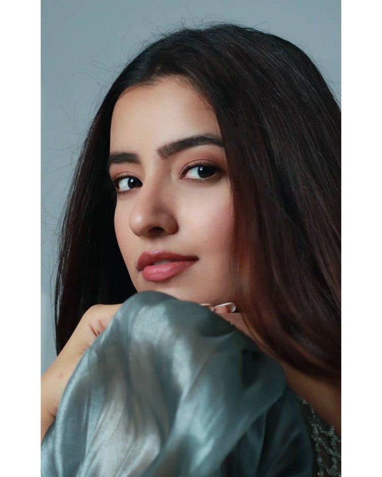 Rukshar Dhillon Stunning Images