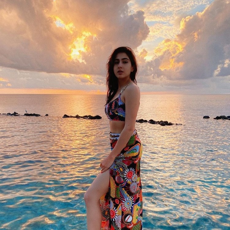 Sara Ali Khan Latest Photos Gallery