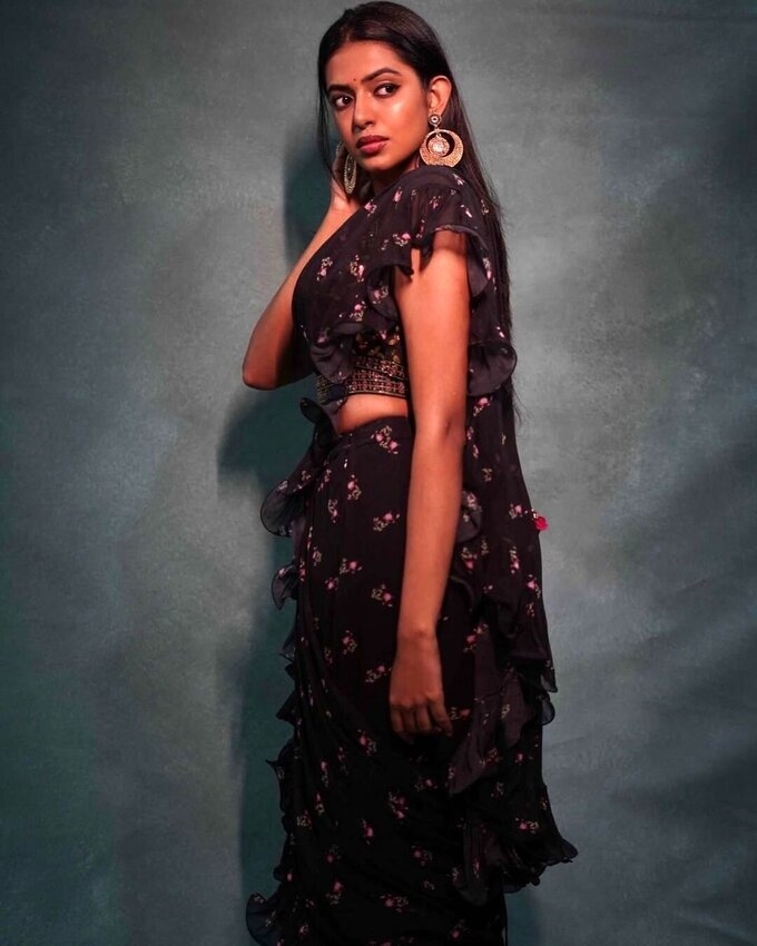 Shivani Rajasekhar Black Saree Photos