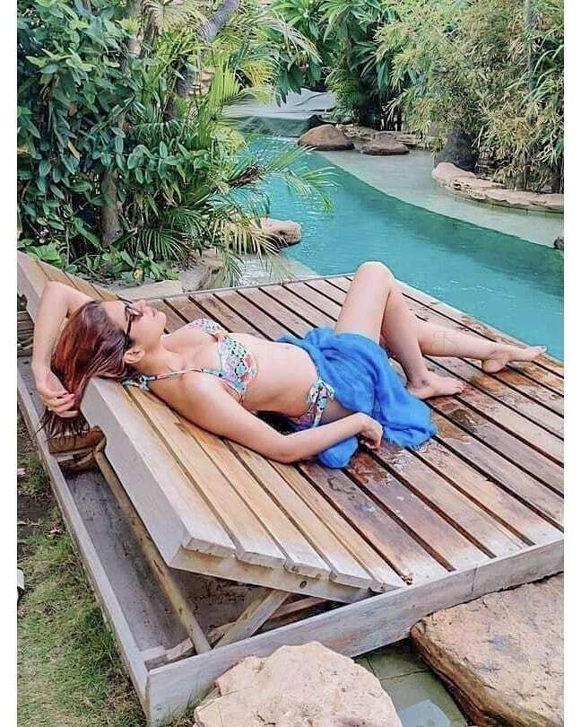 Shraddha Das latest Photos in pool