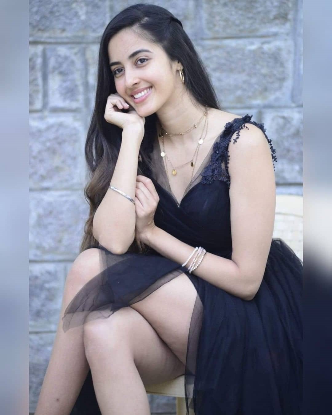 Simrat Kaur Images In Instagram