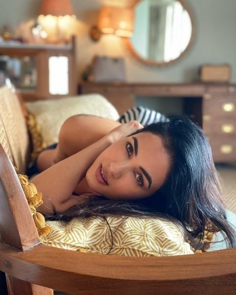 Sonal Chauhan Hot Photos In Movies