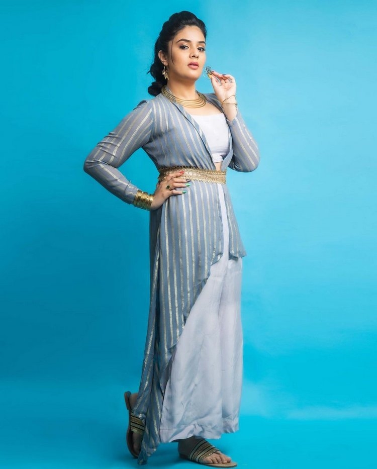 Sreemukhi Hot Photos In Stylish Dress