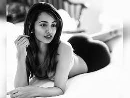 Tejaswi madivada hot pics