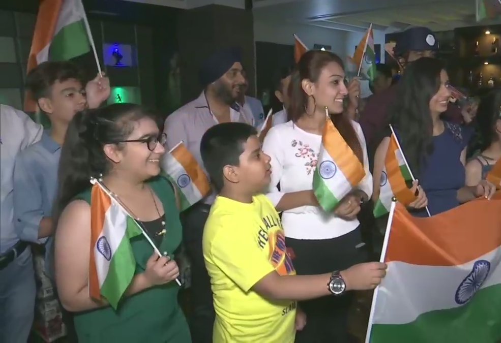 India Fans Enjoying India Bossing Pakistan In World Cup Match