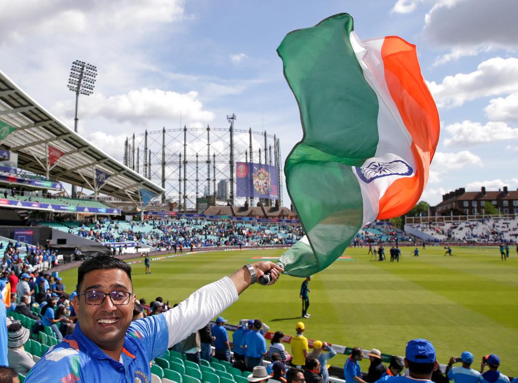 Indian Fans Enjoying The World Cup Match With Australia At The Oval