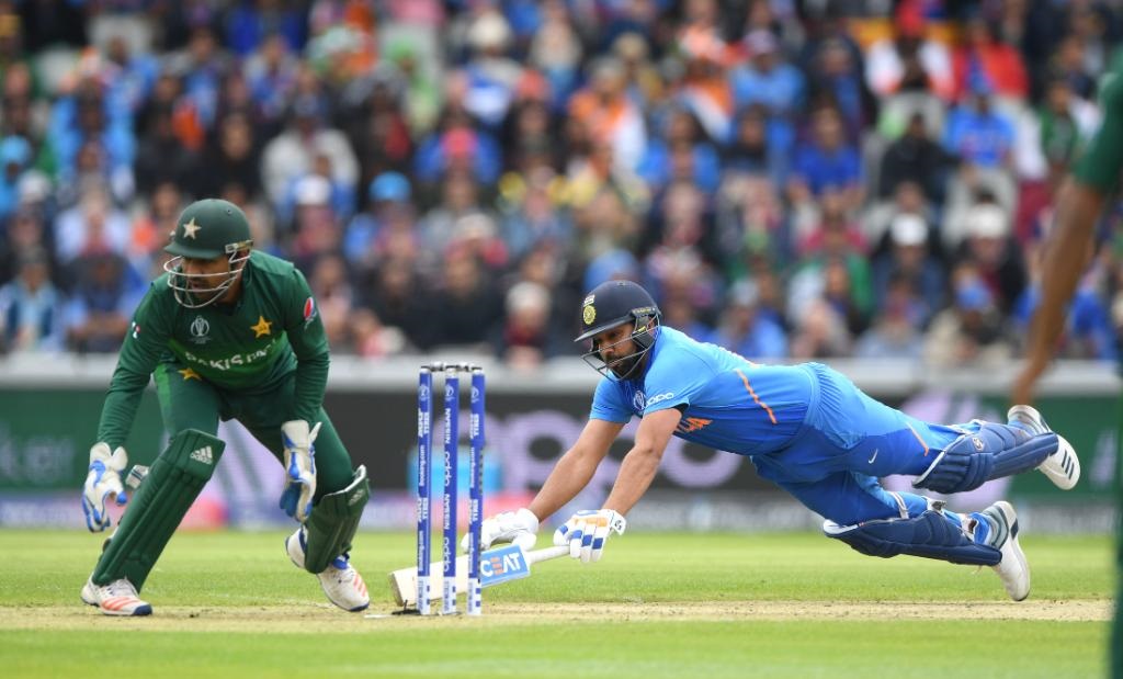 More Than 41 Photos of India Winning Against Pakistan In ICC Cricket World Cup