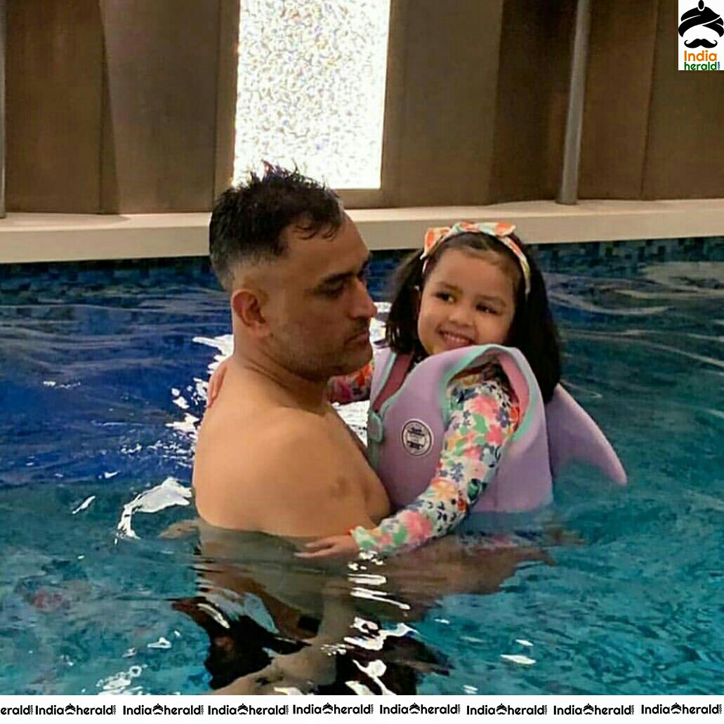 Quality Pool Time For MS Dhoni And Daughter Ziva