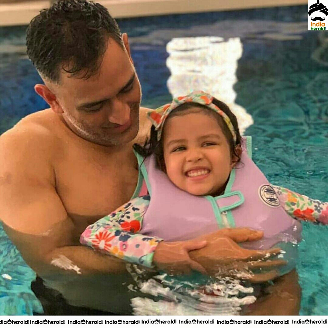 Quality Pool Time For MS Dhoni And Daughter Ziva