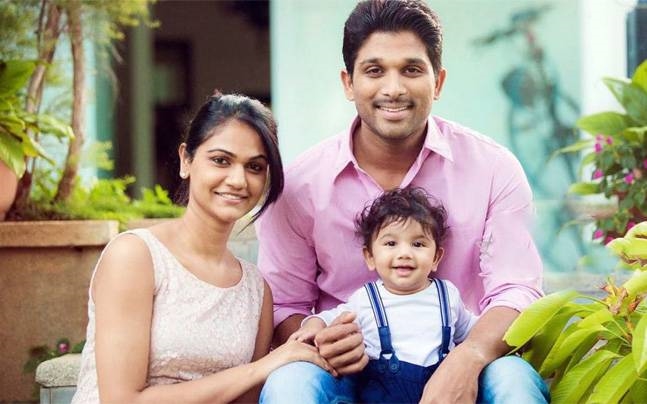 Allu Arjun New Clicks With Family