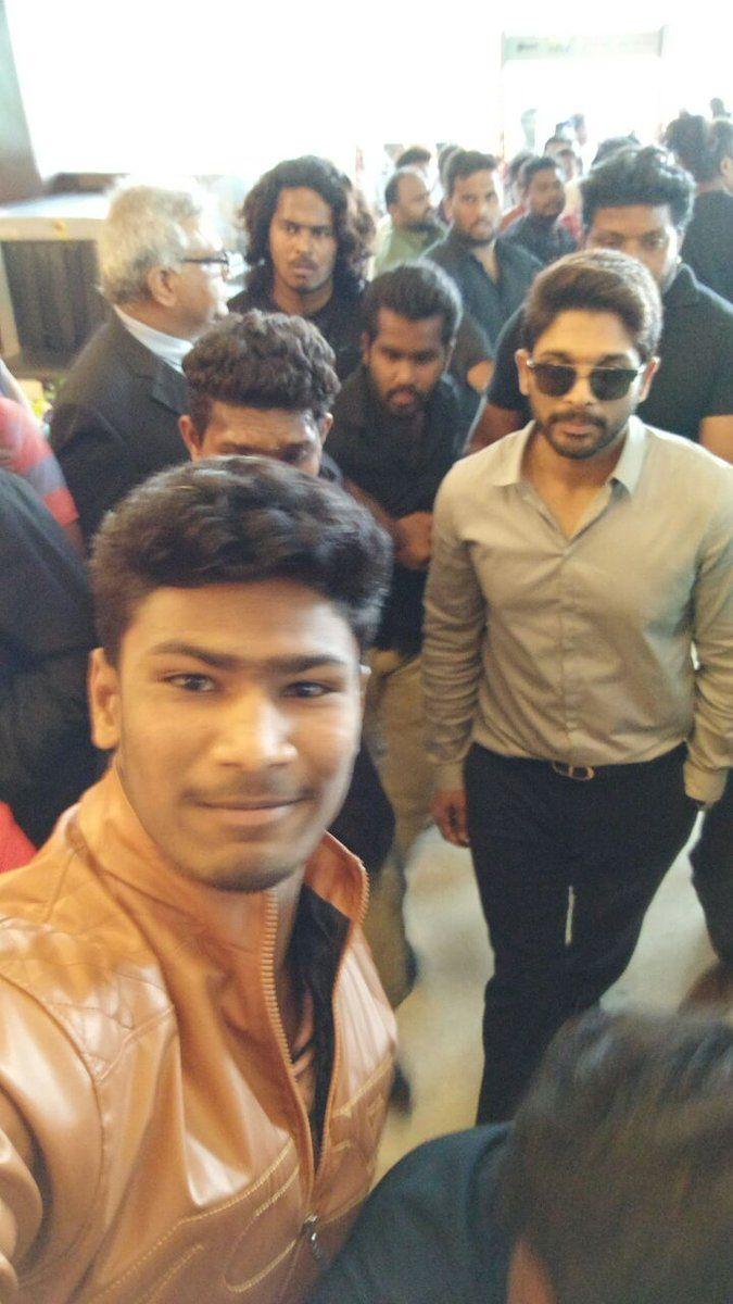 Allu Arjun spotted at Vizag Airport Photos