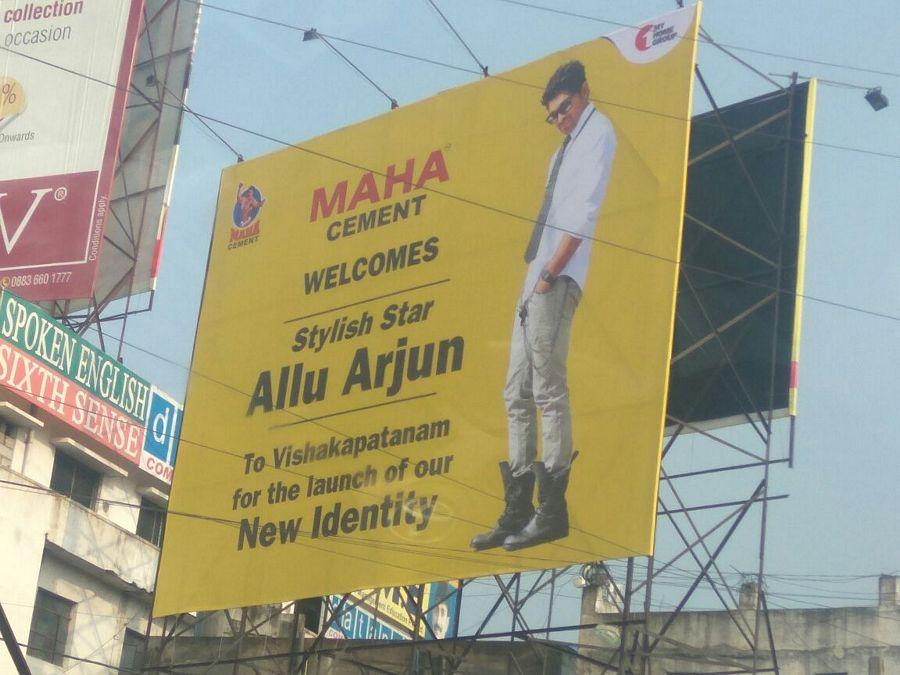 Allu Arjun spotted at Vizag Airport Photos
