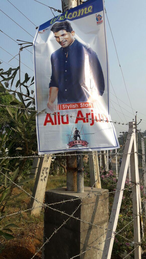Allu Arjun spotted at Vizag Airport Photos