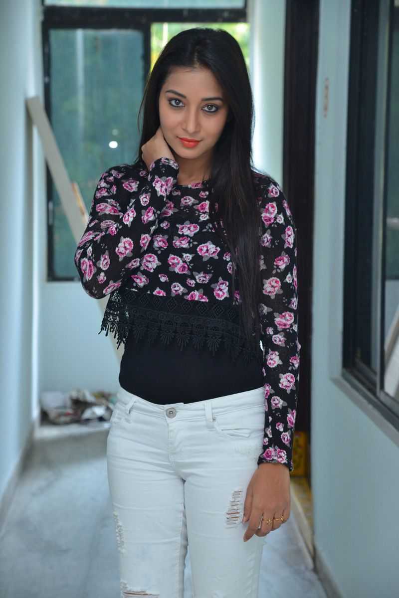 Actress Bhanu Sree Cute Stills