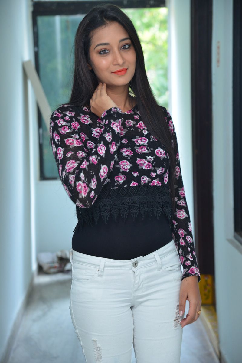 Actress Bhanu Sree Cute Stills