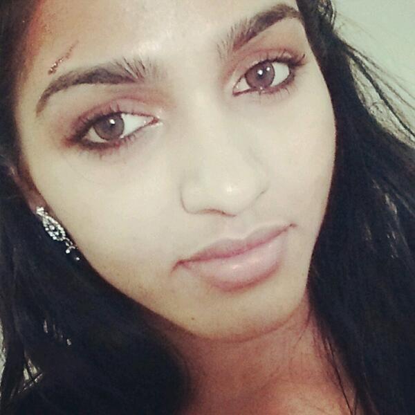 Actress Dhansika Rare & Unseen Photos
