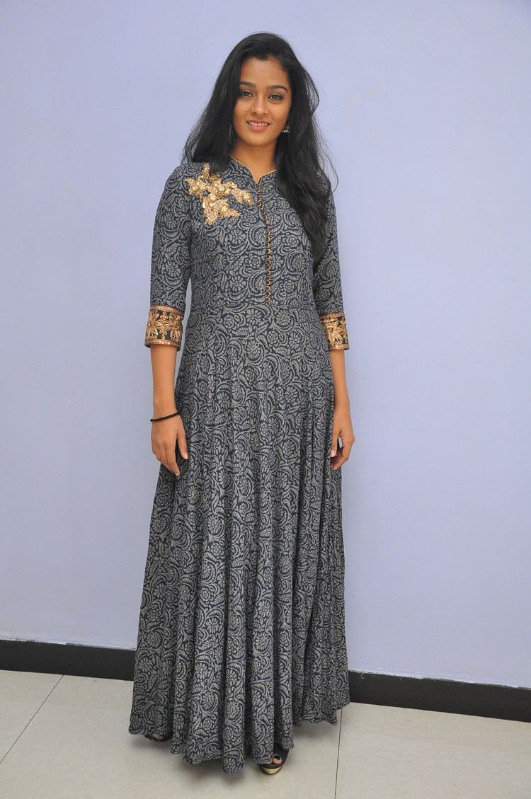 Actress Gayathri Latest Photos