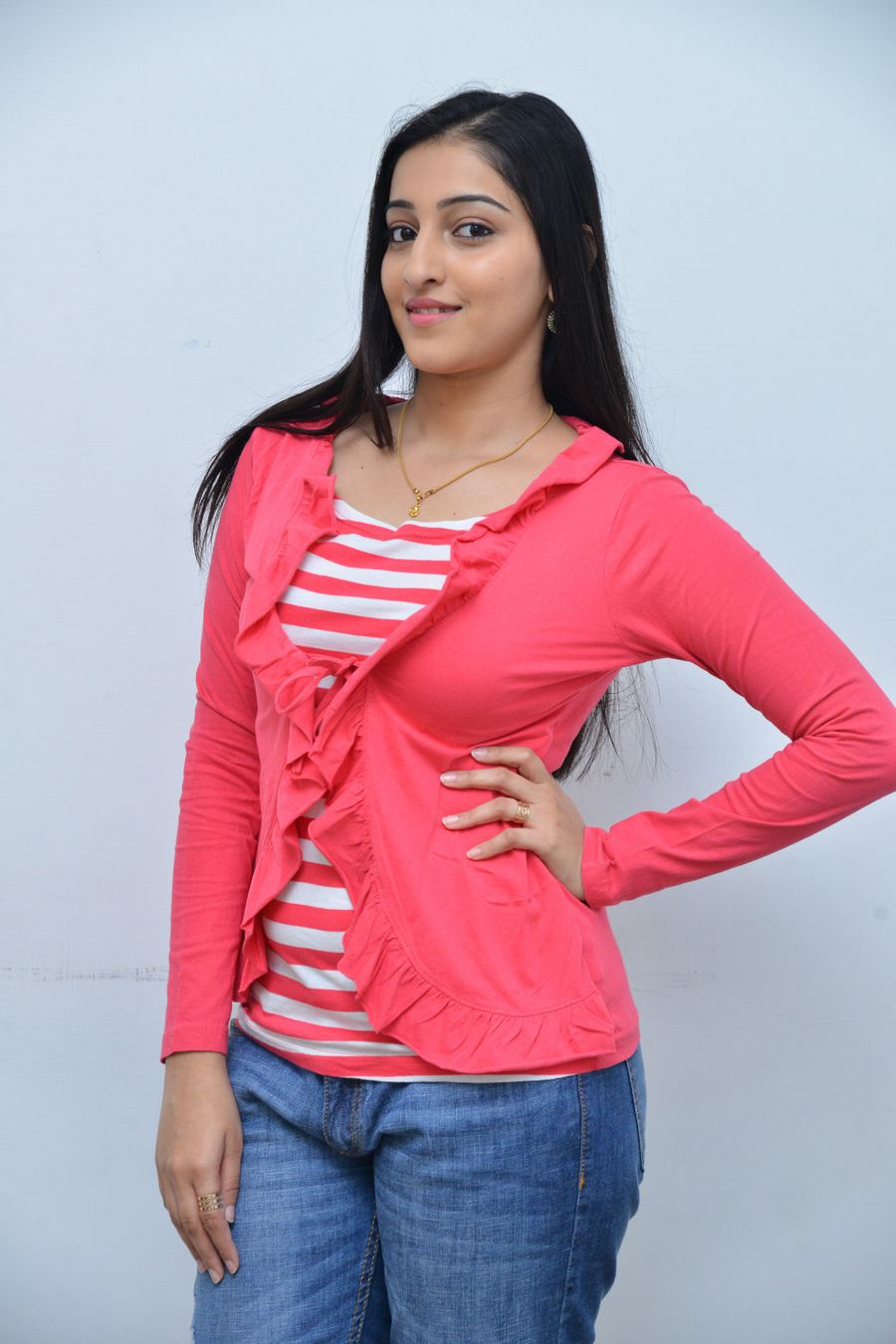 Actress Mouryani New Stills