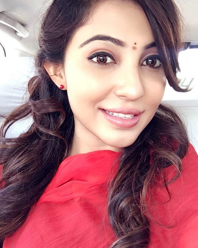 Actress Parvathy Nair Latest Unseen Photos