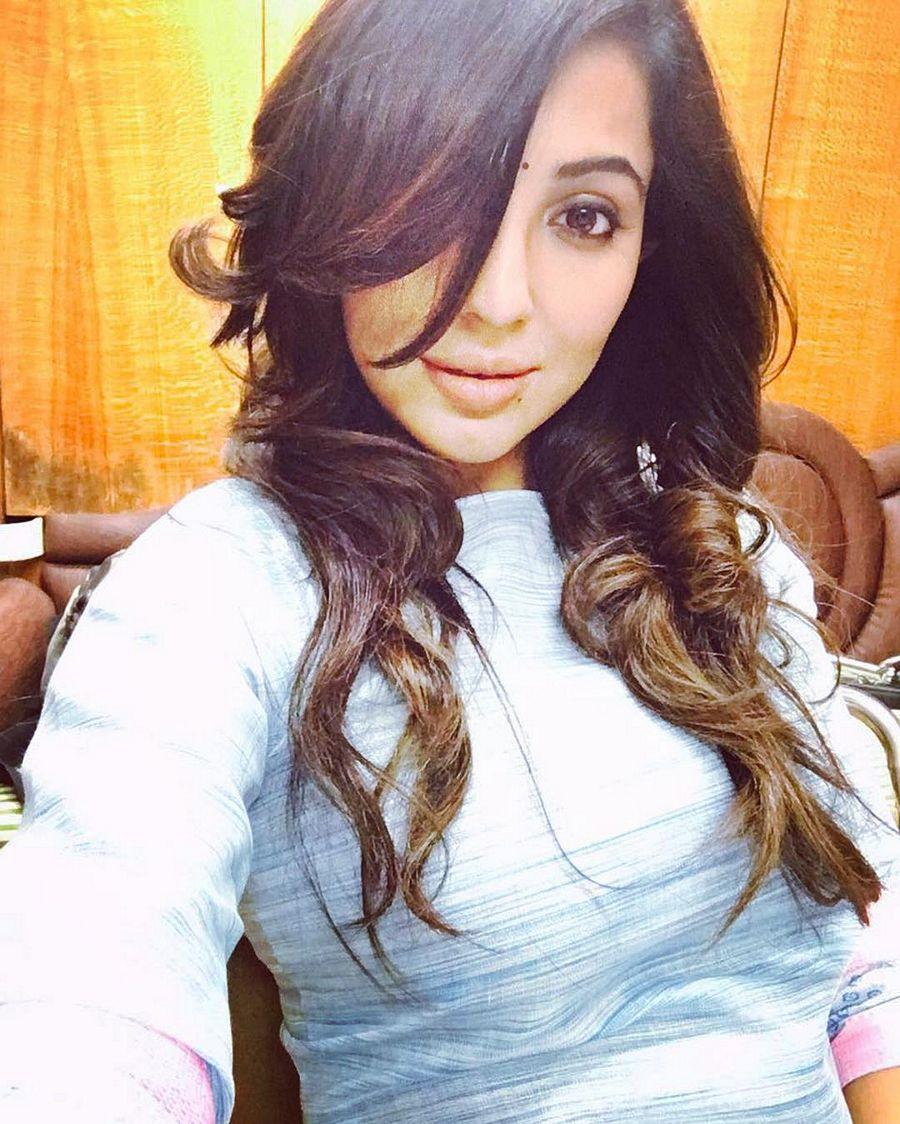 Actress Parvathy Nair Latest Unseen Photos