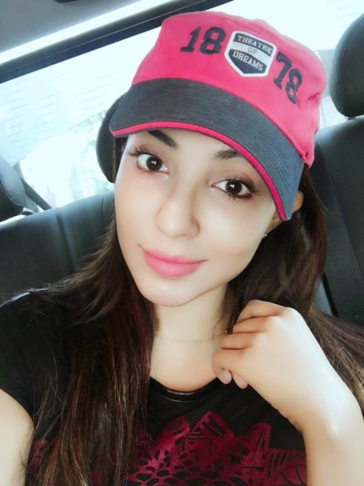 Actress Parvathy Nair Latest Unseen Photos