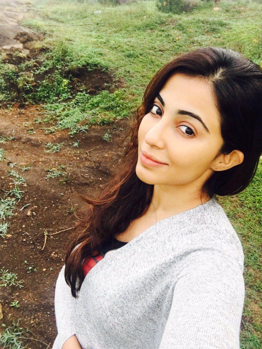 Actress Parvathy Nair Latest Unseen Photos