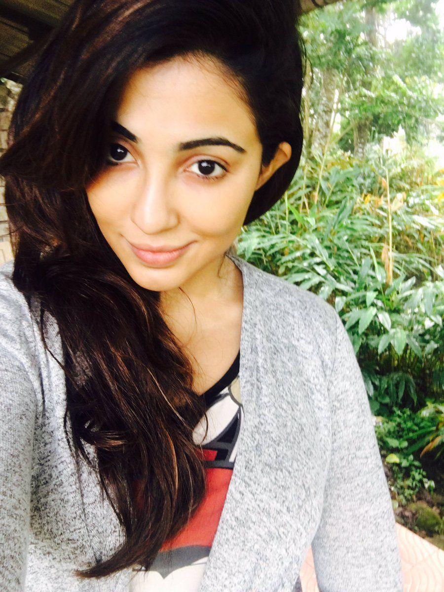 Actress Parvathy Nair Latest Unseen Photos