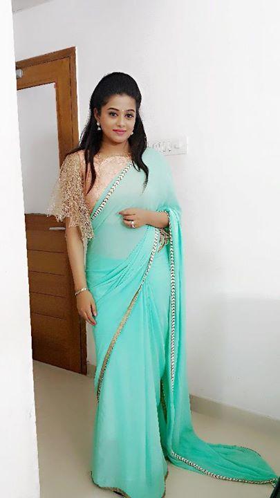 Actress Priyamani Rare & UNseened Family Photos