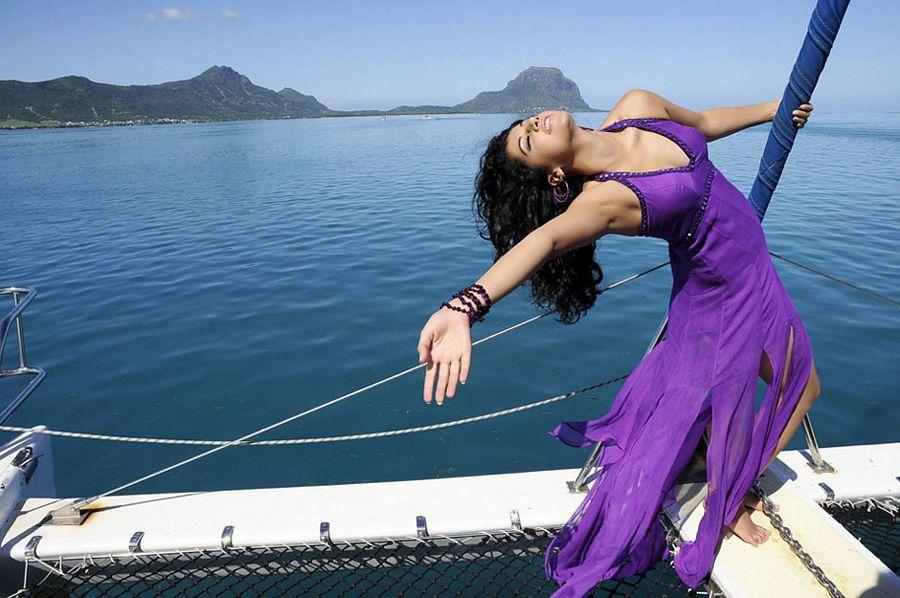 Actress Tapsee Hot & Spicy Photoshoot