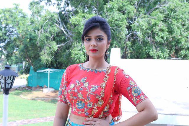 Anchor Sreemukhi Latest Stills at Dasara Mahotsavam