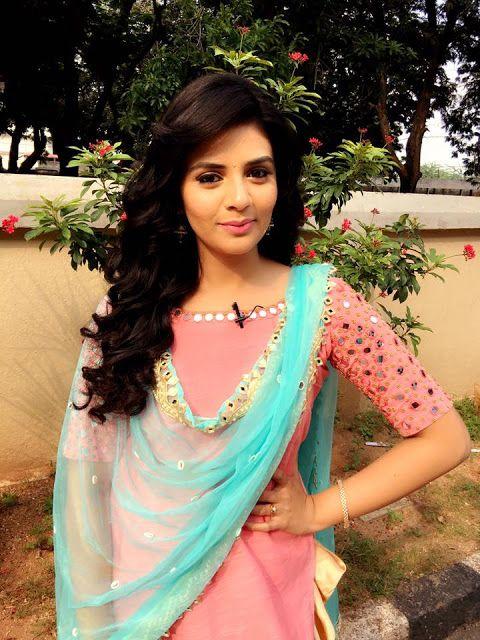 Anchor Srimukhi Latest Stills in Paatas Special