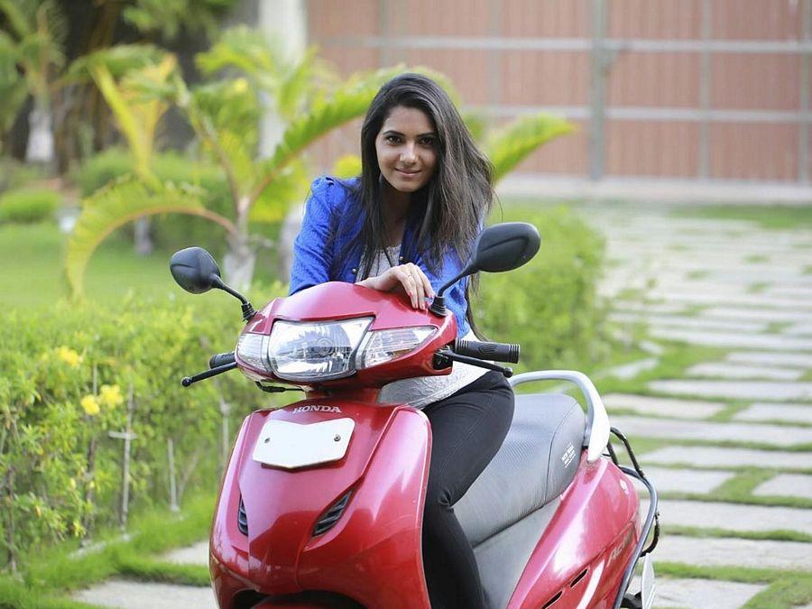 Ashwathy Ravikumar Latest Photoshoot Stills