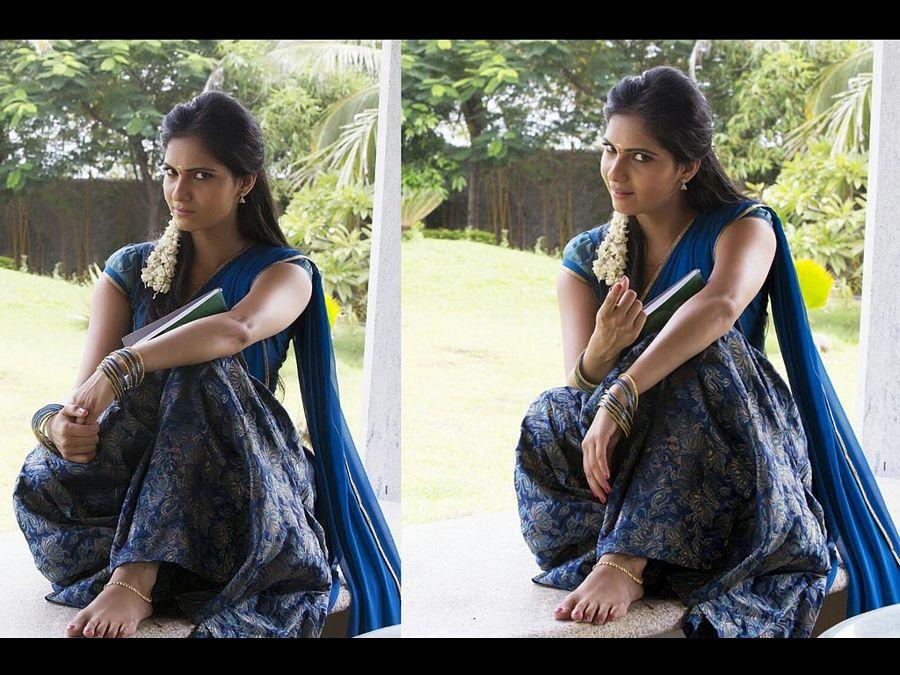 Ashwathy Ravikumar Latest Photoshoot Stills