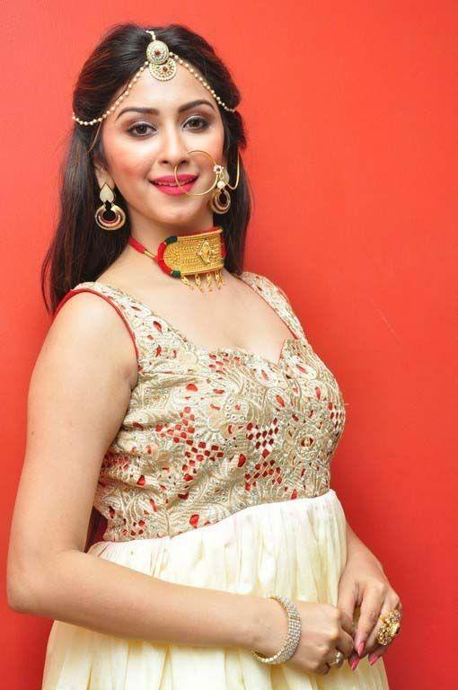 Eshanya Actress Latest Stills