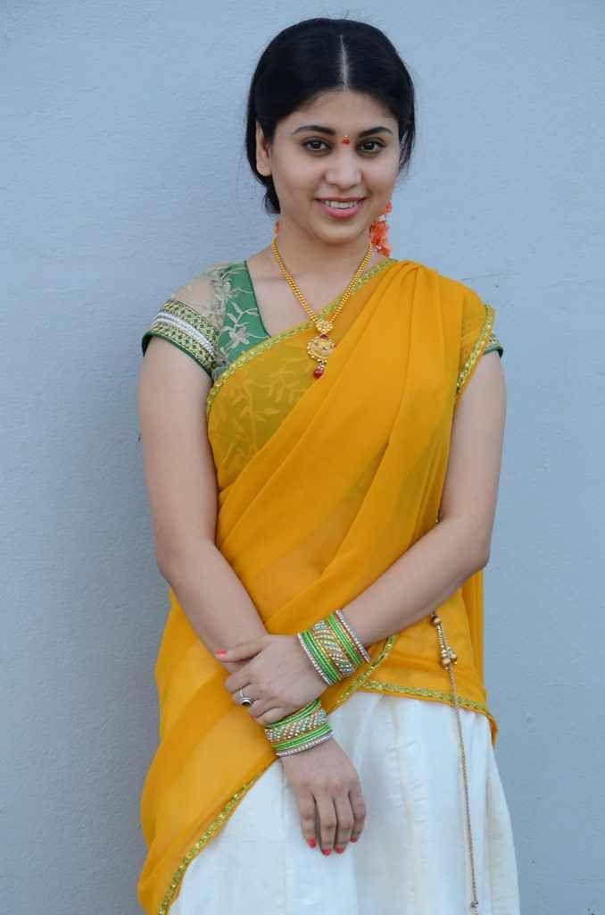 Hamida Stills At Kathi Lanti Kurradu Movie Launch