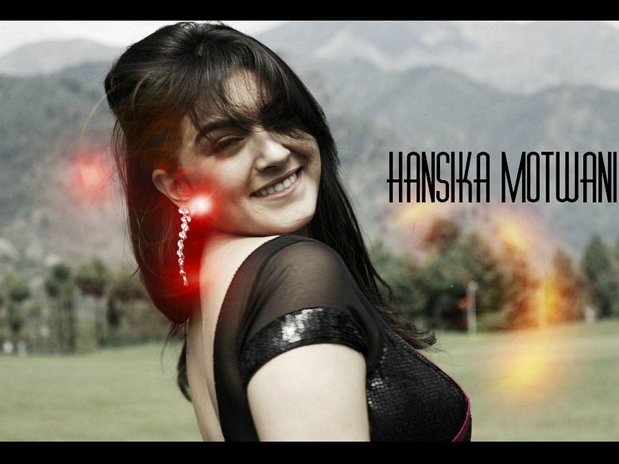 Hansika Motwani Hot & Sexy Close UP HD Wallpapers