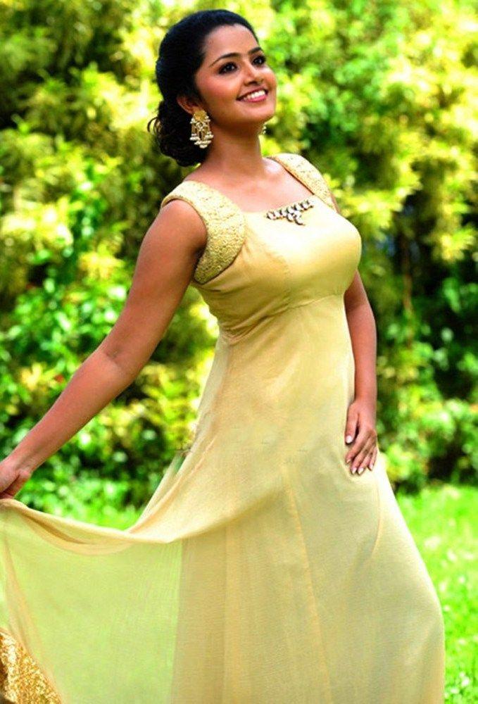 Herione Anupama Parameswaran Latest Photos