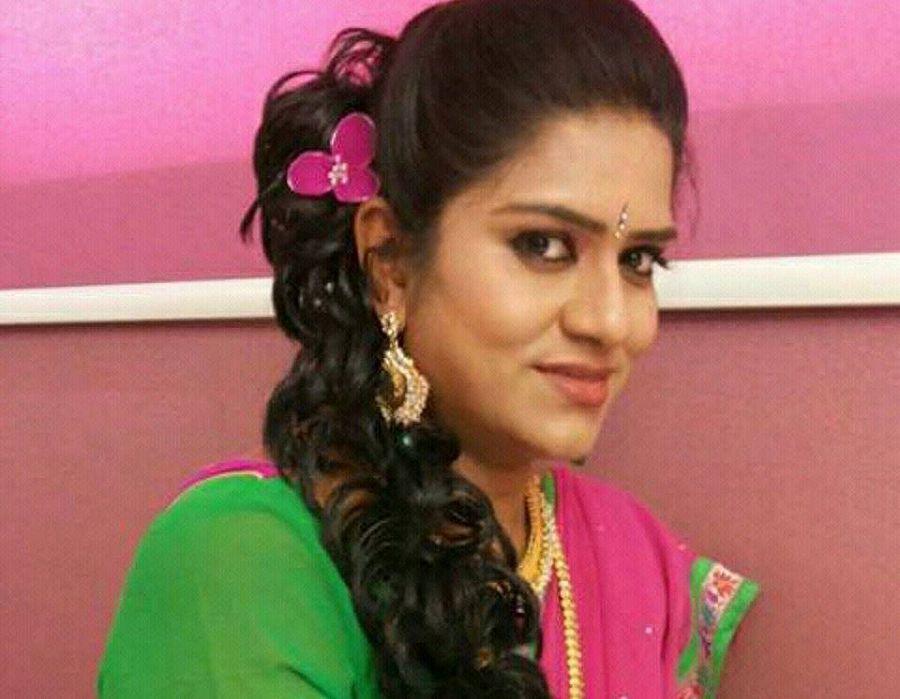 Mudda Mandaram Serial Fame Bhavani Rare & Unseen Photos