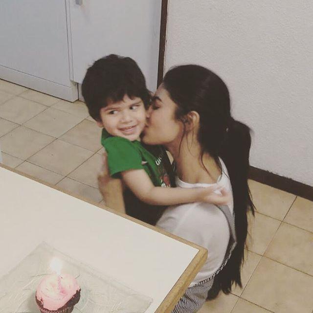 Naagin Actress Mouni Roy Photos goes viral on Social Media