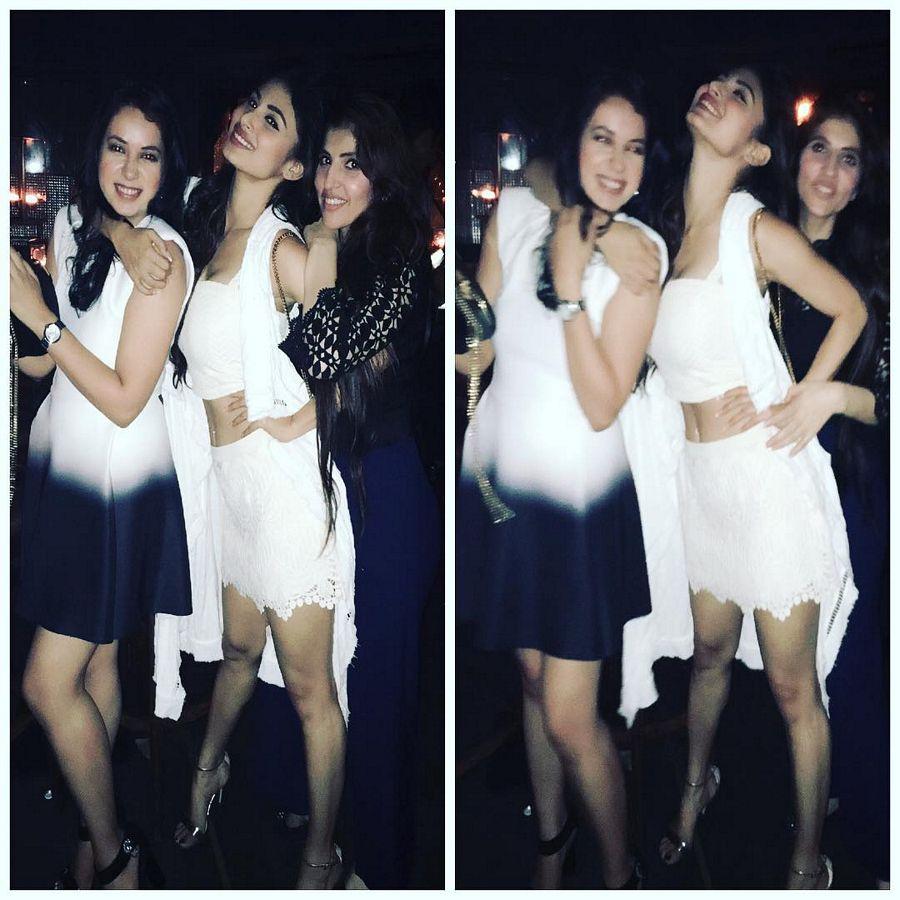 Naagin Actress Mouni Roy Photos goes viral on Social Media