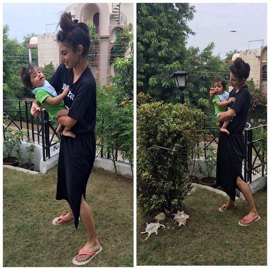 Naagin Actress Mouni Roy Photos goes viral on Social Media